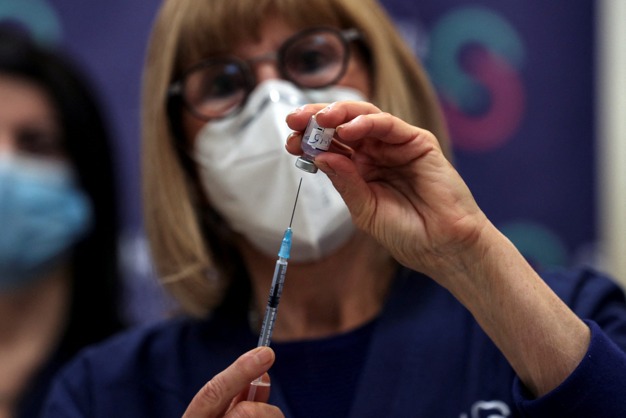 Israel approves fourth COVID-19 vaccine shot